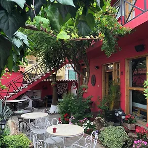 Red Goat Hostal