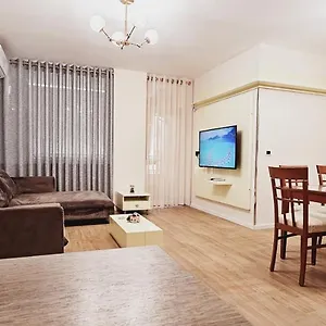  Appartamento Discover From Our 3-room With Free Parking-komuna E Parisit
