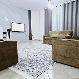 New Bazaar Side Bliss 2 Bed Apt With Free Garage Appartement