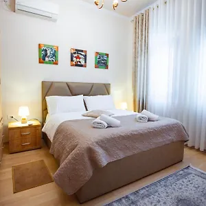 Center - Zogu I Boulevard Apartment