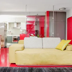 Metro Apartamento